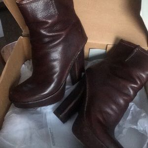 Victoria Ankle Boots